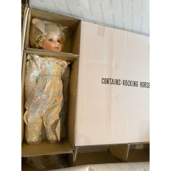 NIB Hamilton Heritage Doll- "Amy" Porcelain Doll 1992 - Picture 2 of 6